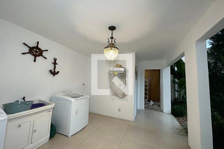 Casa à venda com 180m², 3 quartos e 3 vagasLavanderia