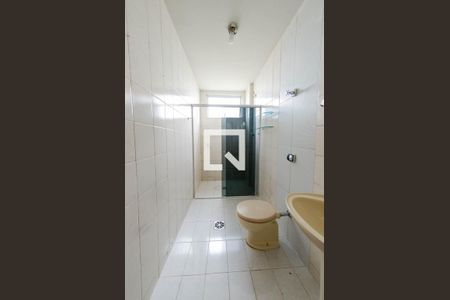 Apartamento à venda com 170m², 4 quartos e 2 vagas Apartamento à venda com 170m², 4 quartos e 2 vagasBanheiro 2