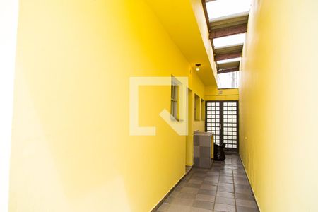 Casa para alugar com 101m², 3 quartos e 3 vagasQuintal - Corredor