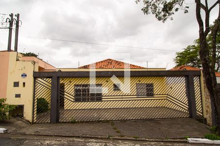 Casa para alugar com 101m², 3 quartos e 3 vagasFachada