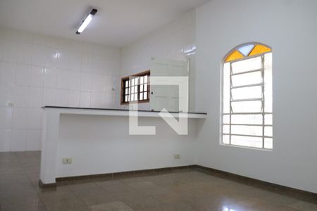 Casa à venda com 180m², 3 quartos e 6 vagasCopa