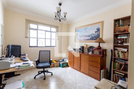 Casa à venda com 400m², 5 quartos e 4 vagasEscritório