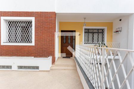 Casa à venda com 400m², 5 quartos e 4 vagasFrente
