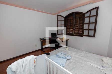 Quarto 1 / suíte de casa à venda com 3 quartos, 360m² em Maria Helena, Belo Horizonte