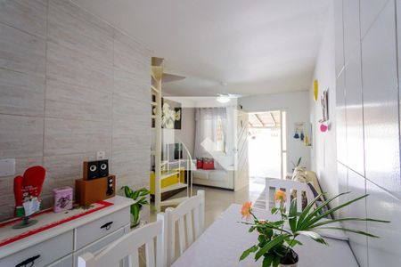 Sala de casa à venda com 2 quartos, 94m² em Campo Novo, Porto Alegre