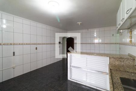 Casa à venda com 400m², 4 quartos e sem vaga Casa à venda com 400m², 4 quartos e sem vagaCozinha