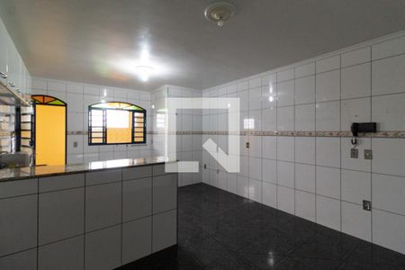 Casa à venda com 400m², 4 quartos e sem vaga Casa à venda com 400m², 4 quartos e sem vagaCozinha