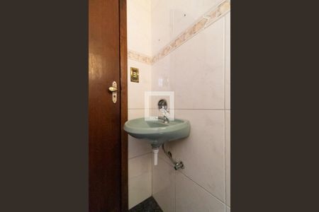 Casa à venda com 400m², 4 quartos e sem vaga Casa à venda com 400m², 4 quartos e sem vagaBanheiro