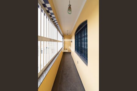 Casa à venda com 400m², 4 quartos e sem vaga Casa à venda com 400m², 4 quartos e sem vagaVaranda