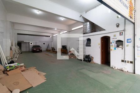 Casa à venda com 400m², 4 quartos e sem vaga Casa à venda com 400m², 4 quartos e sem vagaGaragem