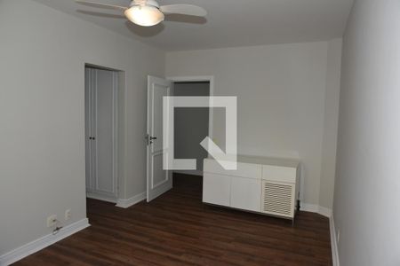 Apartamento à venda com 305m², 4 quartos e 4 vagas Apartamento à venda com 305m², 4 quartos e 4 vagasSuíte 2