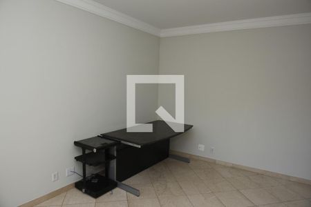 Apartamento à venda com 305m², 4 quartos e 4 vagas Apartamento à venda com 305m², 4 quartos e 4 vagasEscritório