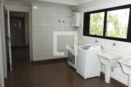 Apartamento à venda com 305m², 4 quartos e 4 vagas Apartamento à venda com 305m², 4 quartos e 4 vagasÁrea de Serviço