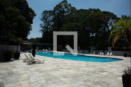 Apartamento à venda com 305m², 4 quartos e 4 vagas Apartamento à venda com 305m², 4 quartos e 4 vagasÁrea comum - Piscina