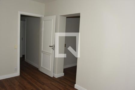 Apartamento à venda com 305m², 4 quartos e 4 vagas Apartamento à venda com 305m², 4 quartos e 4 vagasSuíte 4