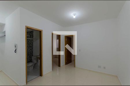 Sala e Cozinha Integrada de casa de condomínio para alugar com 2 quartos, 38m² em Jardim Maringá, São Paulo