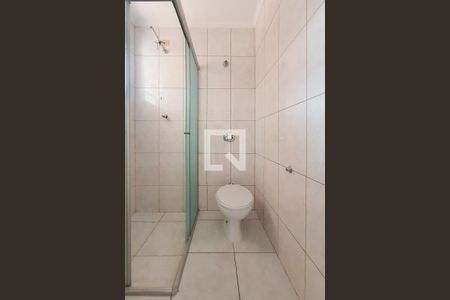 Banheiro da Suíte de casa de condomínio para alugar com 1 quarto, 58m² em Vila Galvão, Guarulhos