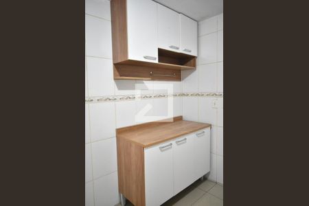 Casa de condomínio para alugar com 65m², 2 quartos e 1 vagaCozinha - Armários