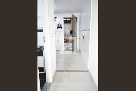 Casa de condomínio para alugar com 65m², 2 quartos e 1 vagaCorredor