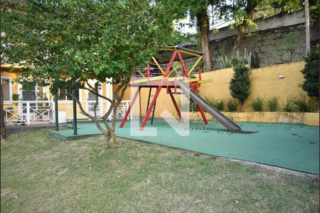 Casa de condomínio para alugar com 65m², 2 quartos e 1 vagaPlayground