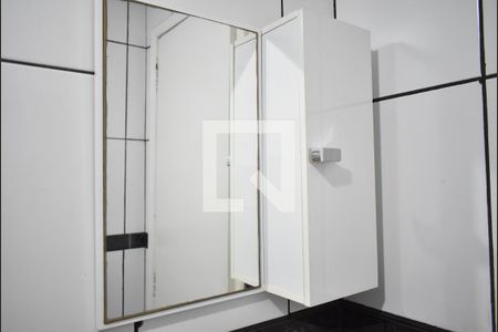 Casa de condomínio para alugar com 65m², 2 quartos e 1 vagaBanheiro 2 - Armário