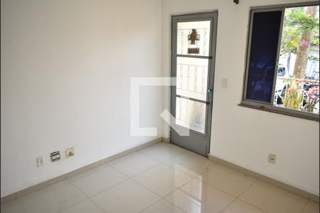 Sala de casa de condomínio para alugar com 2 quartos, 65m² em Campo Grande, Rio de Janeiro