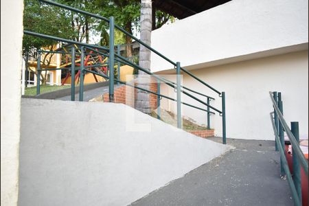 Casa de condomínio para alugar com 65m², 2 quartos e 1 vagaRampas de Acesso