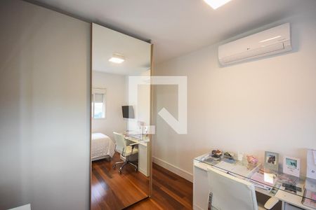 Apartamento à venda com 250m², 4 quartos e 4 vagasSuíte 2