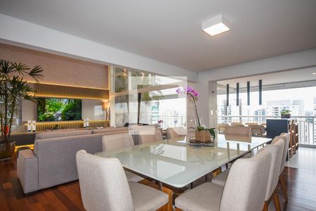 Sala de apartamento para alugar com 4 quartos, 250m² em Vila Suzana, São Paulo