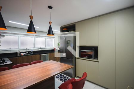 Apartamento à venda com 250m², 4 quartos e 4 vagasCozinha