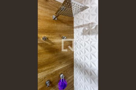 Apartamento para alugar com 61m², 2 quartos e 1 vagaDetalhe do Banheiro da Suite