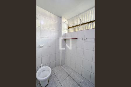 Apartamento à venda com 65m², 2 quartos e sem vaga Apartamento à venda com 65m², 2 quartos e sem vagaBanheiro