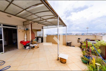 Apartamento à venda com 185m², 3 quartos e 2 vagas Apartamento à venda com 185m², 3 quartos e 2 vagasCobertura