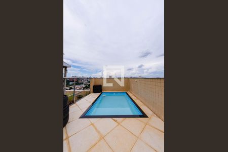 Apartamento à venda com 185m², 3 quartos e 2 vagas Apartamento à venda com 185m², 3 quartos e 2 vagasPiscina