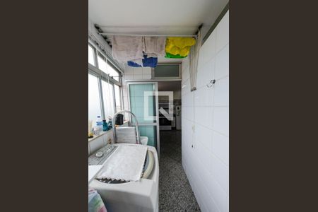 Apartamento à venda com 185m², 3 quartos e 2 vagas Apartamento à venda com 185m², 3 quartos e 2 vagasÁrea de serviço