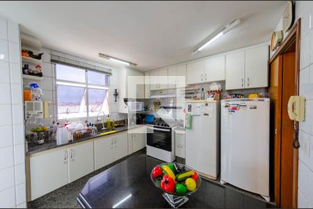 Apartamento à venda com 185m², 3 quartos e 2 vagas Apartamento à venda com 185m², 3 quartos e 2 vagasCozinha