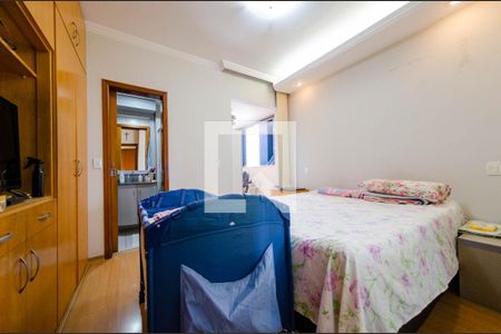 Apartamento à venda com 185m², 3 quartos e 2 vagas Apartamento à venda com 185m², 3 quartos e 2 vagasSuíte