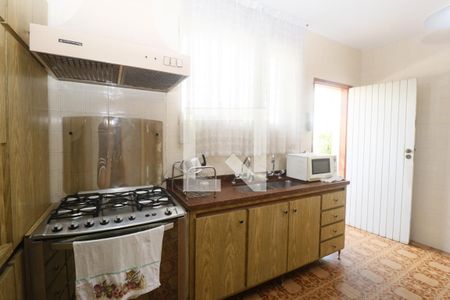 Casa para alugar com 400m², 4 quartos e 5 vagasCozinha