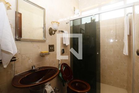 Casa para alugar com 400m², 4 quartos e 5 vagasBanheiro Social