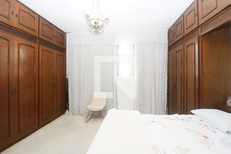 Casa para alugar com 400m², 4 quartos e 5 vagasQuarto 3 - Suíte