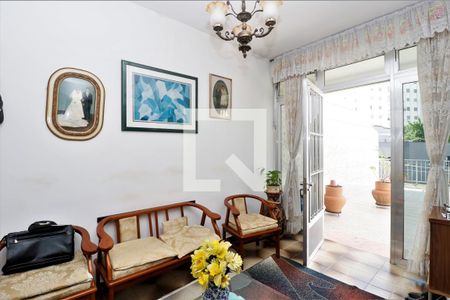 Casa para alugar com 400m², 4 quartos e 5 vagasHall e elevador