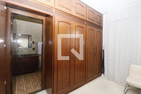 Casa para alugar com 400m², 4 quartos e 5 vagasQuarto 3 - Suíte