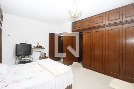 Casa para alugar com 400m², 4 quartos e 5 vagasQuarto 3 - Suíte