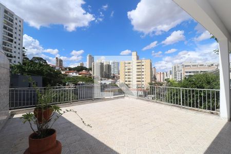 Casa para alugar com 400m², 4 quartos e 5 vagasTerraço