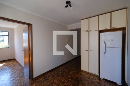 Sala de apartamento para alugar com 1 quarto, 32m² em Centro, Curitiba