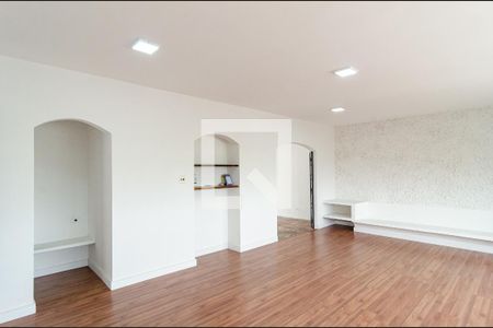 Sala de casa à venda com 3 quartos, 370m² em Jabaquara, São Paulo