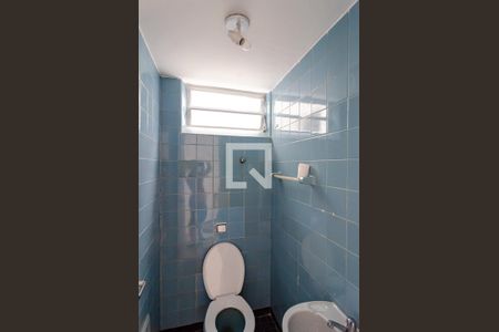 Casa à venda com 370m², 3 quartos e 3 vagasBanheiro do Salão de Festas