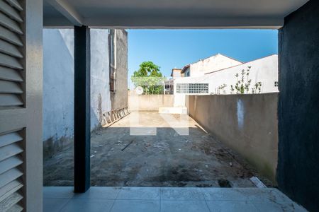 Casa à venda com 110m², 3 quartos e 2 vagasQuintal