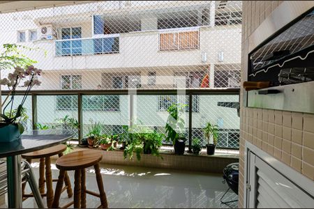 Sala de apartamento para alugar com 2 quartos, 84m² em Charitas, Niterói
