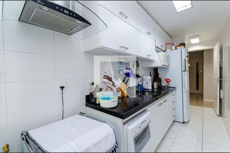 Apartamento para alugar com 84m², 2 quartos e 2 vagasCozinha 